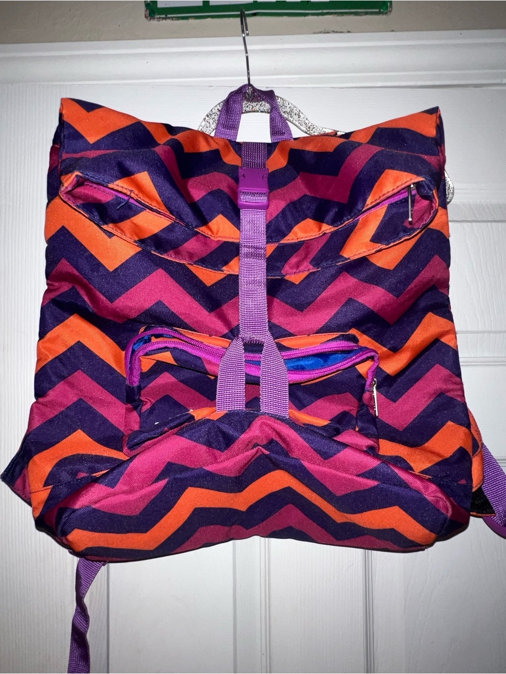 Tom’s backpack chevron pattern stand up